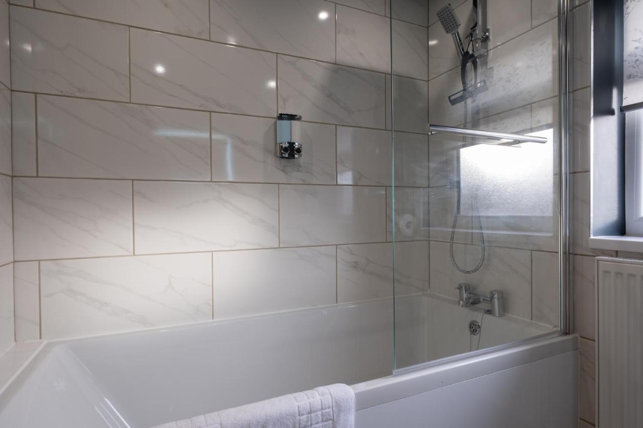 Hazel House Apartment West Bromwich Bagian luar foto