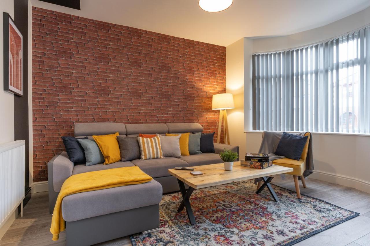 Hazel House Apartment West Bromwich Bagian luar foto