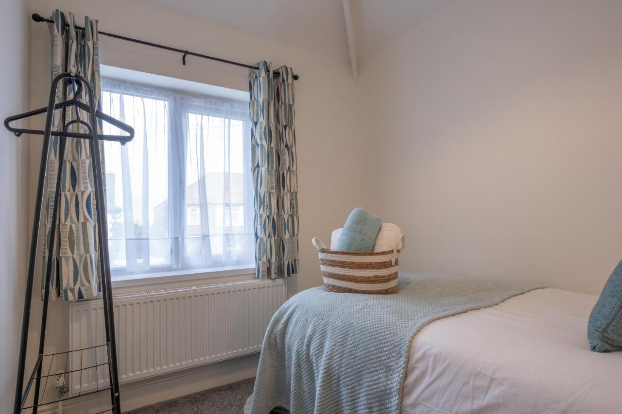 Hazel House Apartment West Bromwich Bagian luar foto