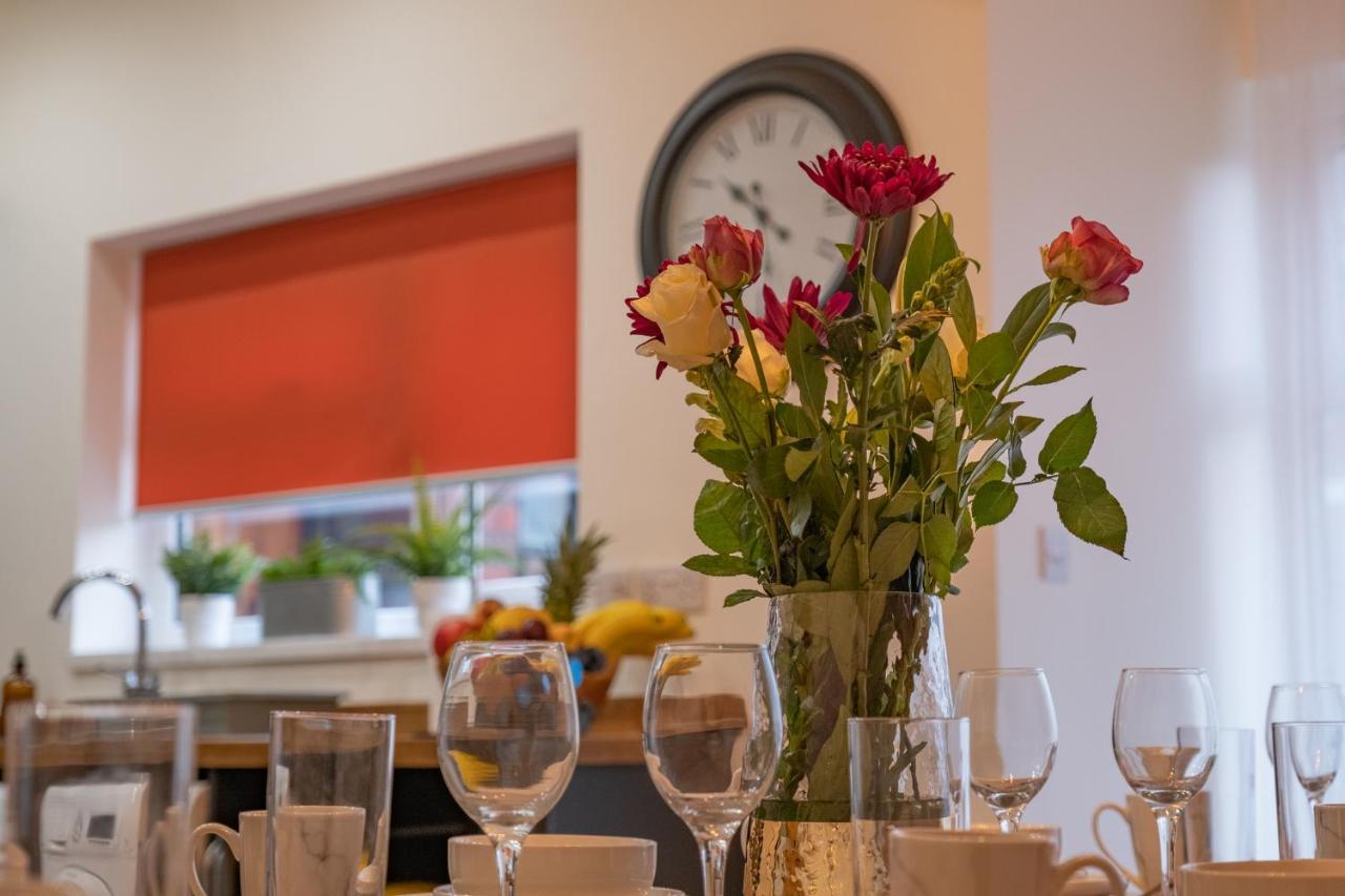 Hazel House Apartment West Bromwich Bagian luar foto